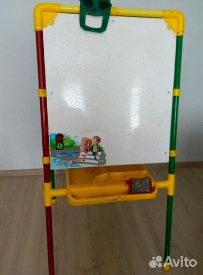 Мольберт ника