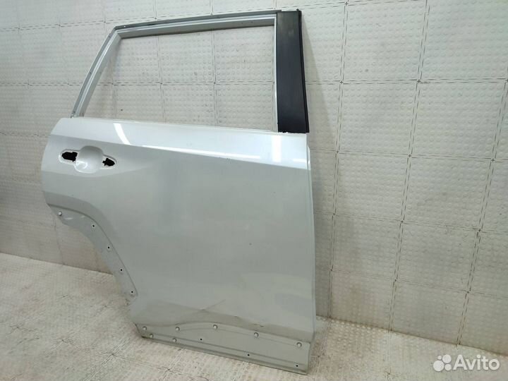 Дверь задняя правая Toyota Rav4 XA50 2018