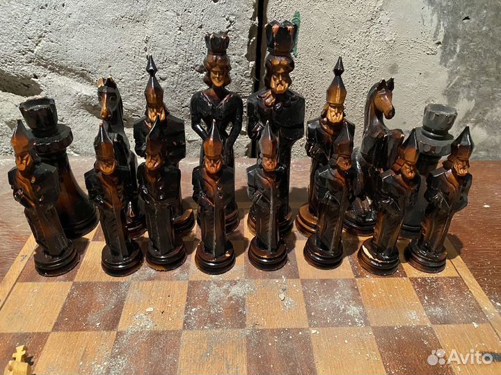 Шахматный стол