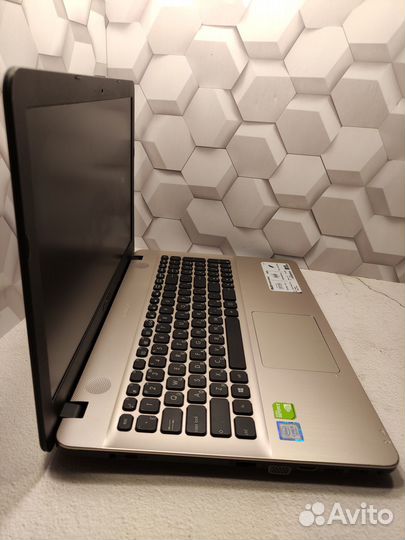 Мощный Asus Nvidia 920M/i5-5200U/8GB(озу) /SSD