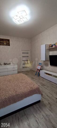 4-к. квартира, 104 м², 1/2 эт.