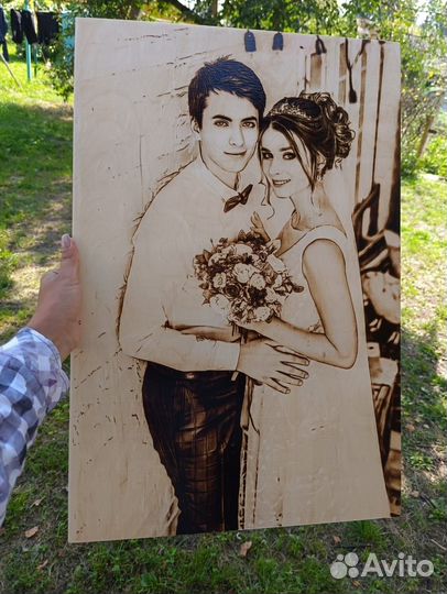 Портрет по фото на дереве