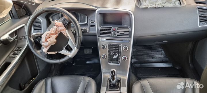 Volvo XC60 2.4 AT, 2015, битый, 218 000 км