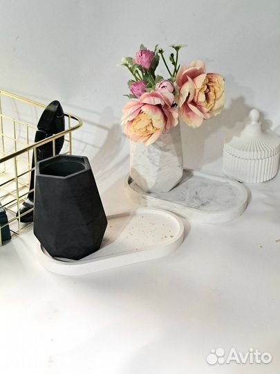 Подарочный набор из гипса и свечей