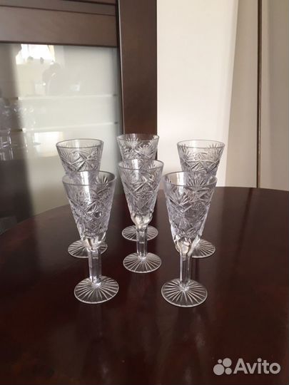 Хрустальные рюмки