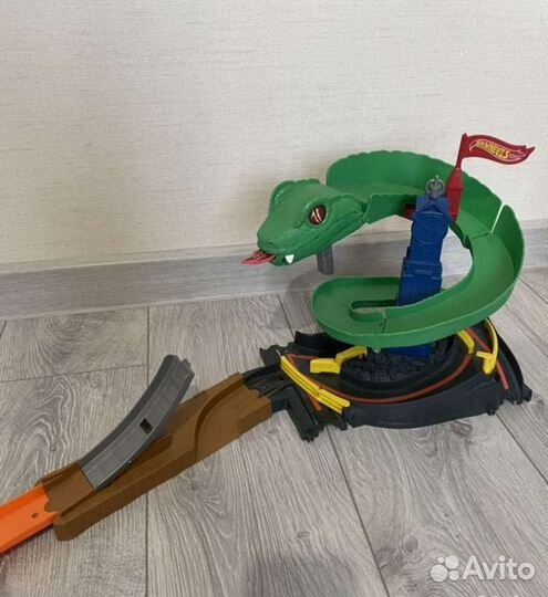 Трек хот вилс кобра