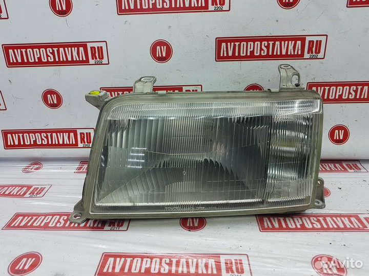 Фара передняя левая Toyota Crown GS151 1G-FE