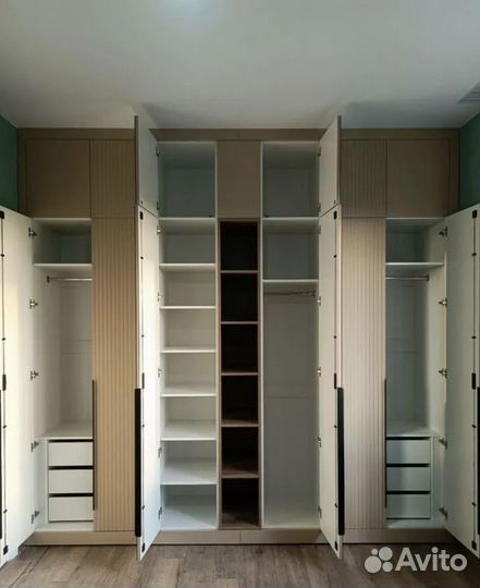 Шкаф на заказ Hush от производителя