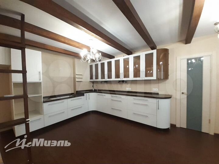 3-к. квартира, 98 м², 6/17 эт.