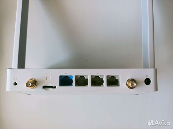 Wi-Fi роутер Keenetic Runner 4G KN-2211