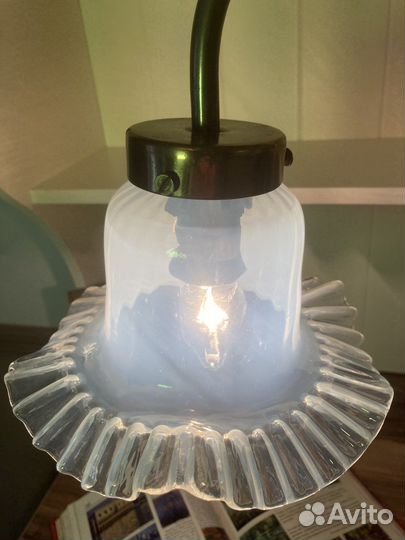 Антикварная настольная лампа модерн