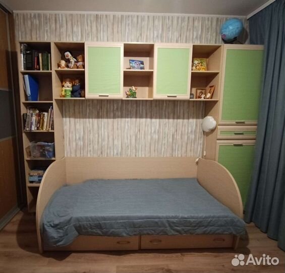 Мебель в детскую комнату