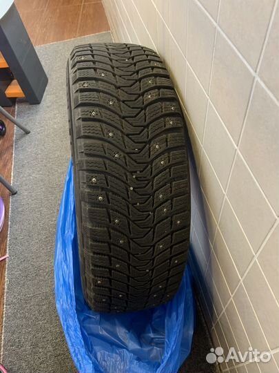 Michelin Radial XSE 215/60 R17 100