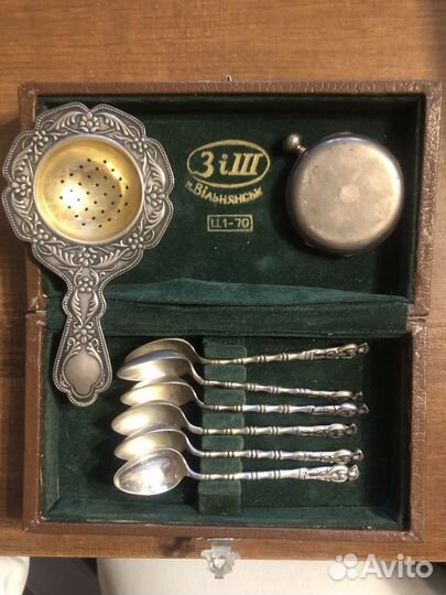 Набор серебряных чайных ложек