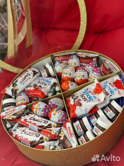 Корзина со сладостями