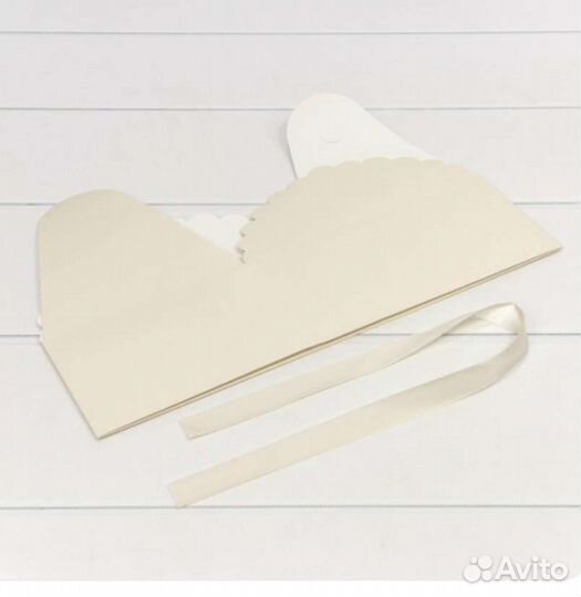 Крафт коробки 22х16х10, с лентой