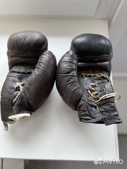 Боксерские перчатки