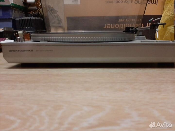 Проигрыватель винила электроника 017