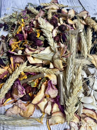 Копошилка для попугаев и грызунов. 300 гр ассорти