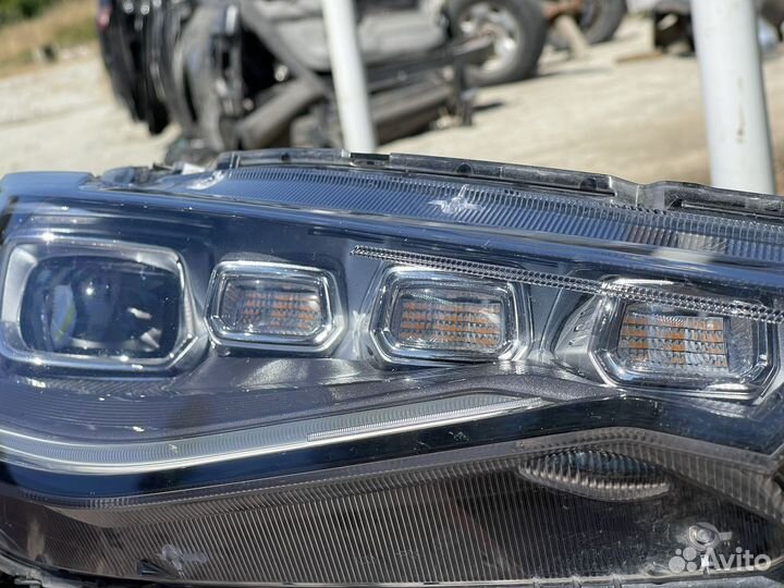 Фара правая Haval F7x 2020 сломаны 2 ушка