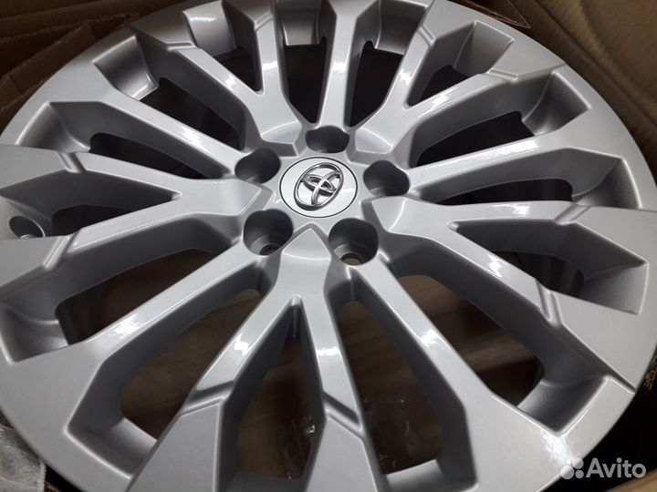 Новые R19 Toyota Camry Rav