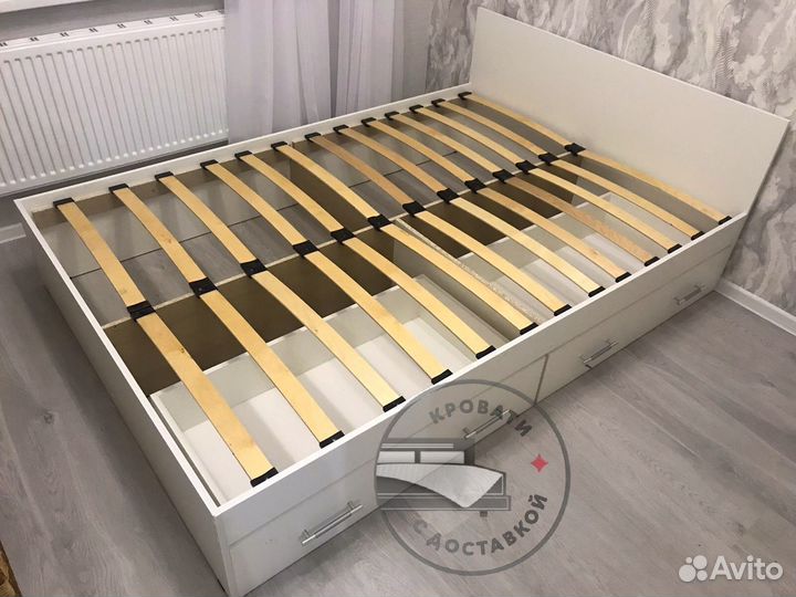 Кровать двуспальная
