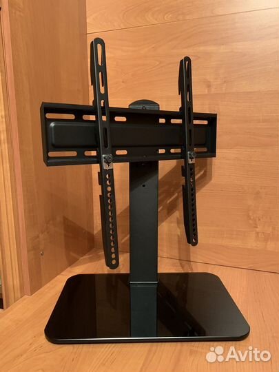 Стойка с кронштейном для телевизора 32'-55'