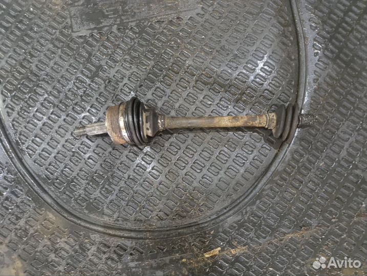 Привод левый LADA priora