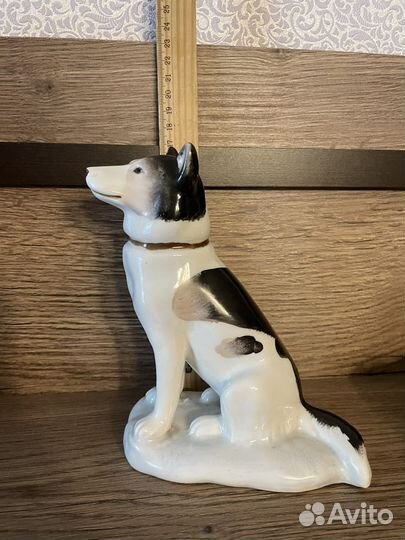 Статуэтки собак разных стран и времен