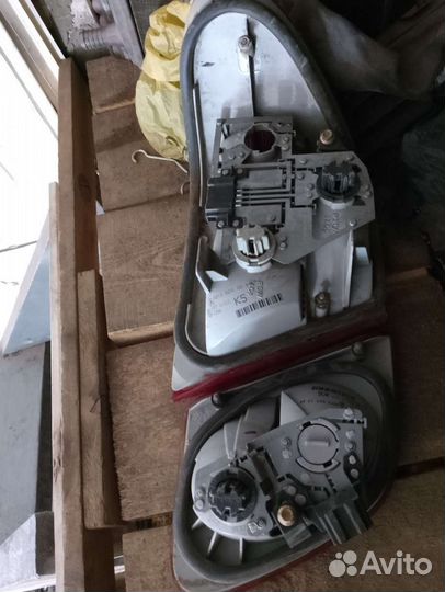 Коплект задних фонарей Мерседес 210