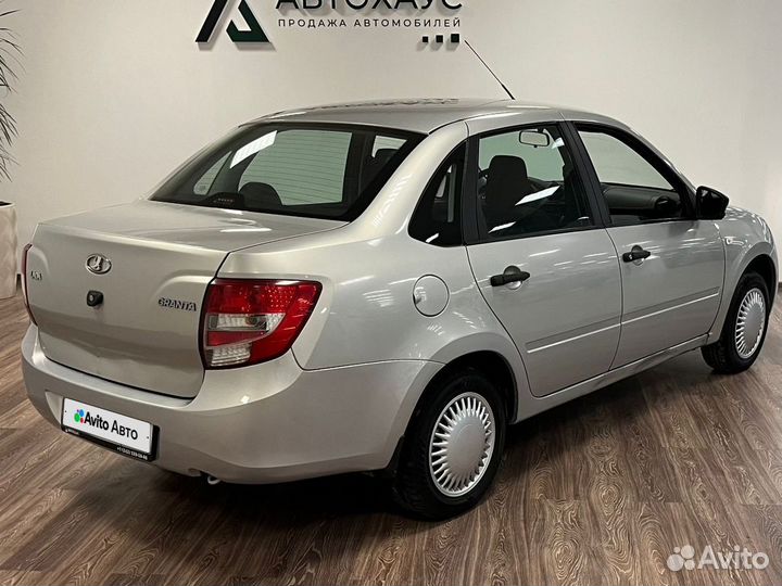 LADA Granta 1.6 МТ, 2018, 207 818 км