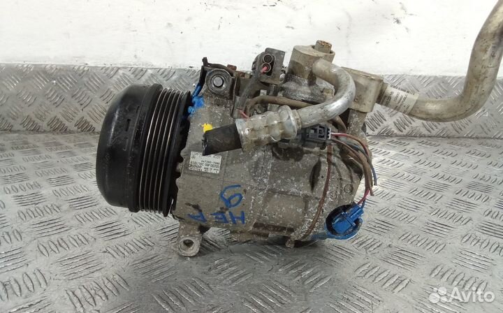 Компрессор системы кондиционирования Mercedes-Benz