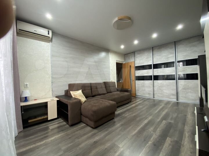 2-к. квартира, 56 м², 6/9 эт.