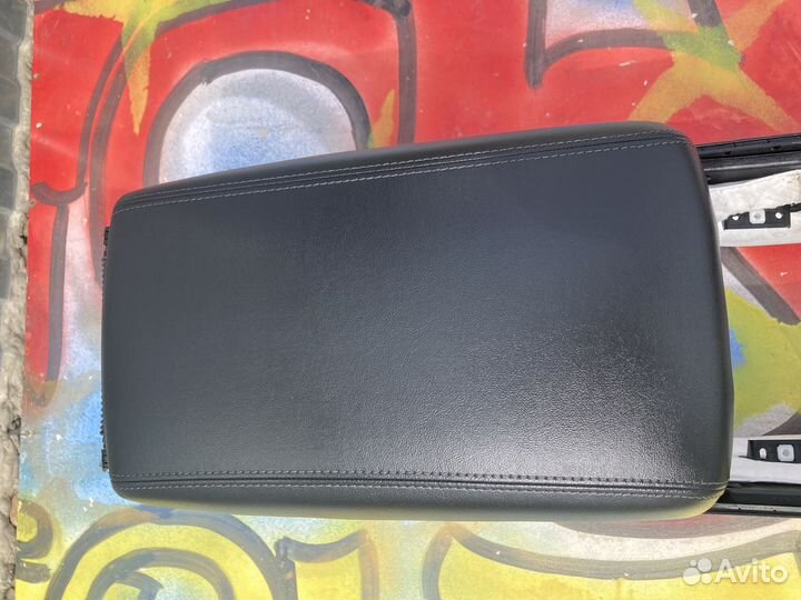 Центральная консоль, подлокотник Кия Соренто 4 MQ