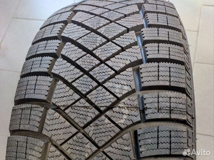 Pirelli Ice Zero FR 205/55 R16 94T