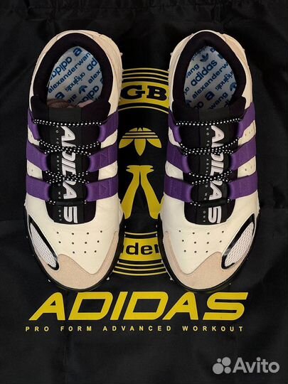 Кроссовки adidas