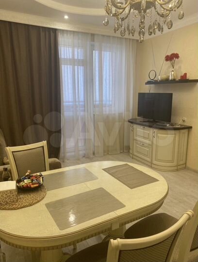 2-к. квартира, 84 м², 8/9 эт.