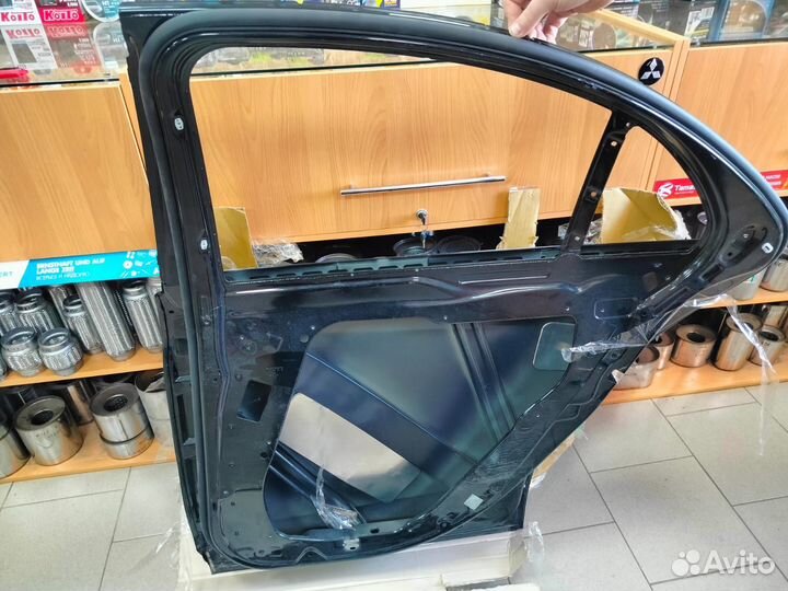 Дверь нов.задняя правая Mercedes-Benz S-class W222