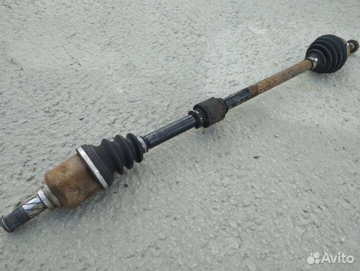 Привод передний правый Nissan Note E11 CR14DE 2007