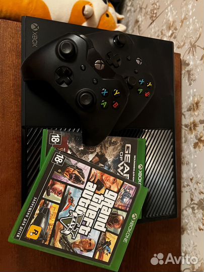 Xbox One s 2 геймпада 1tb