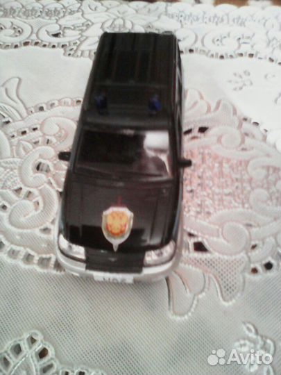 Продаю коллекционные машинки