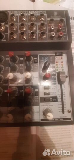 Цифровой микшерный пульт behringer xenyx 1202FX