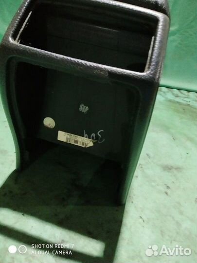 Подлокотник Mercedes-Benz E W210