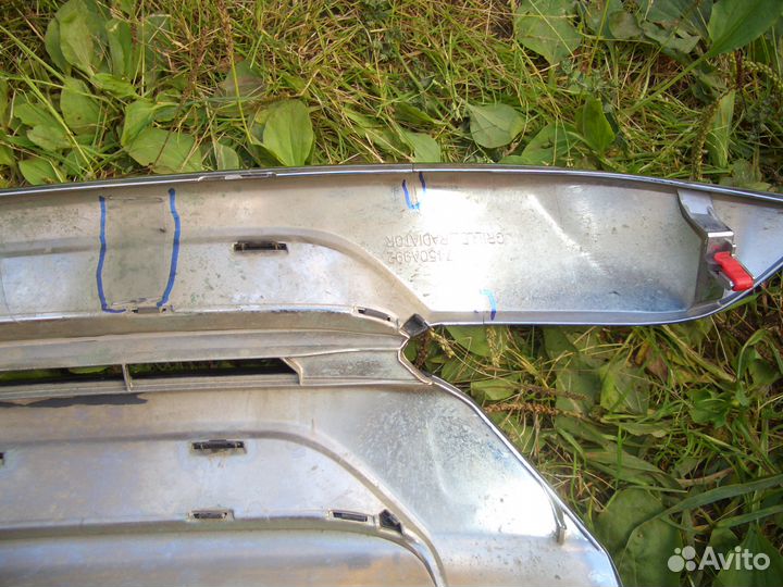 Решётка радиатора Митсубиси Аутлендер GF с15