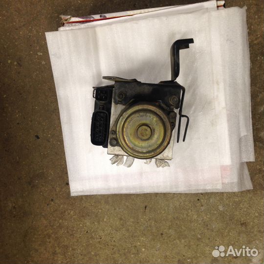 Блок абс Мицубиси Монтеро Паджеро Спорт 1