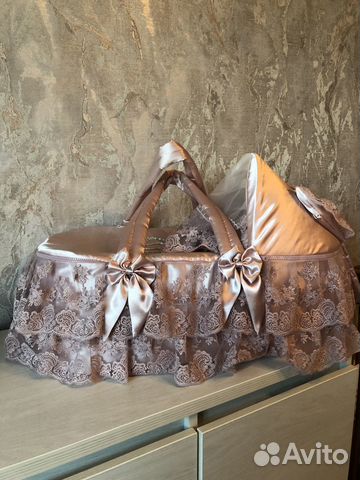 Переноска,конверт,шапочка на выписку для девочки