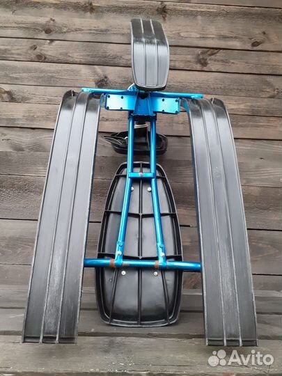 Снегокат и беговые лыжи