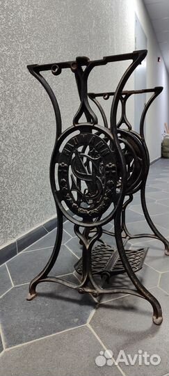 Станина от швейной машинки Науман