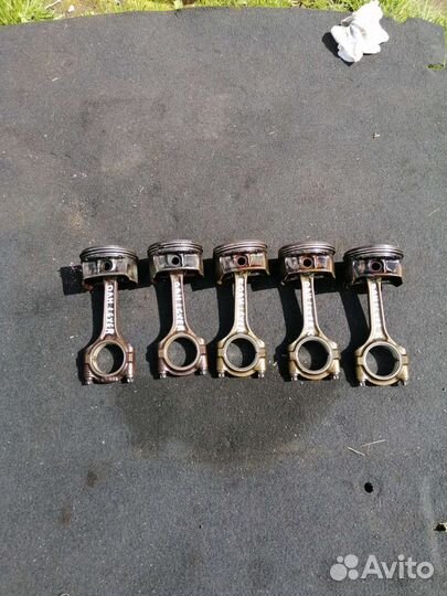 Поршень с шатуном z16xer Опель Астра h