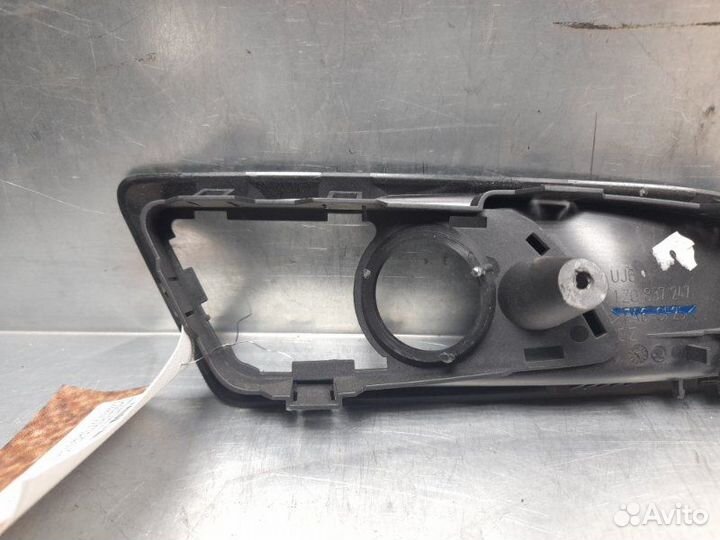 Ручка двери передней внутренняя левая Skoda